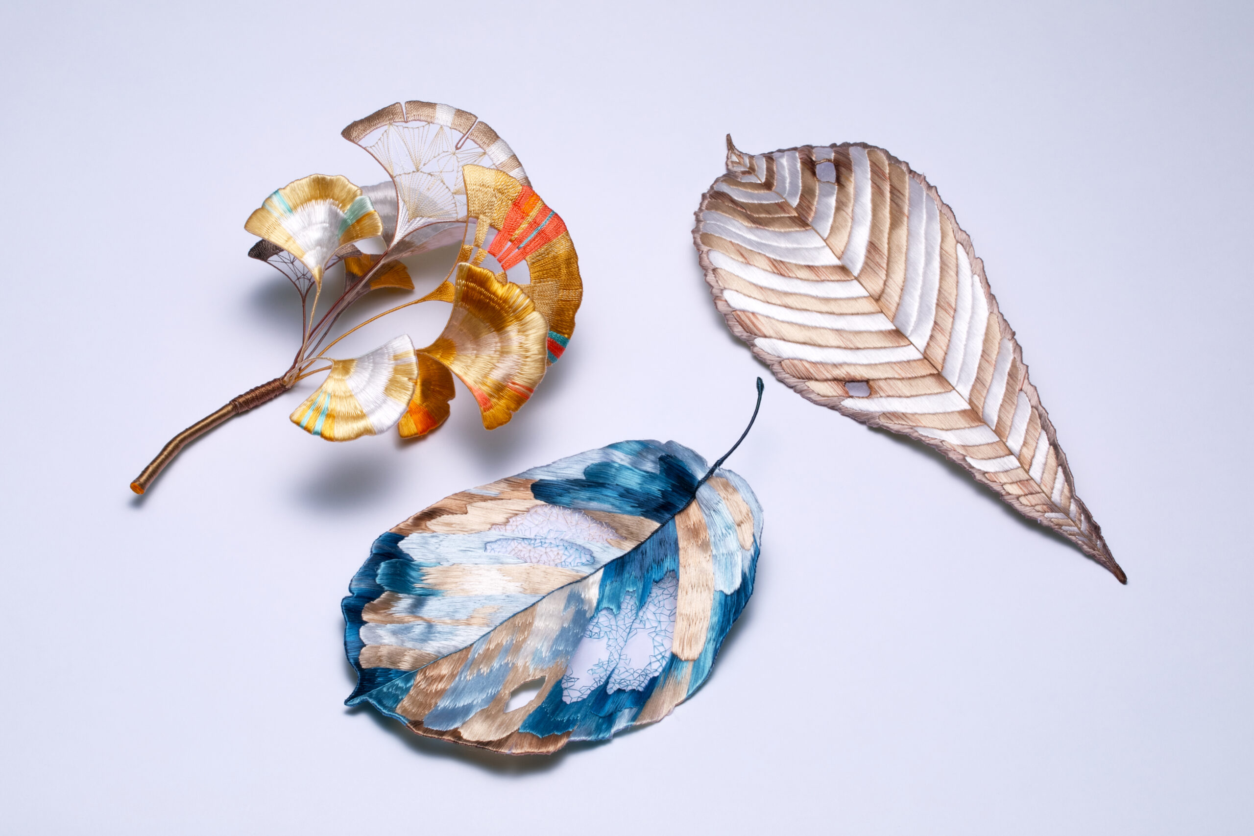 家長百加《Transform series「光を扇ぐ」「透ける藍」「秋忘の訪れ」》(3点左から)